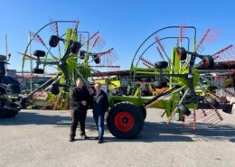 Übergabe bei Landtechnik Wimmer